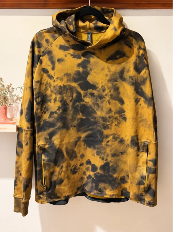 Featured image for Lululemon – Chandail à capuchon tie-dye – XXL