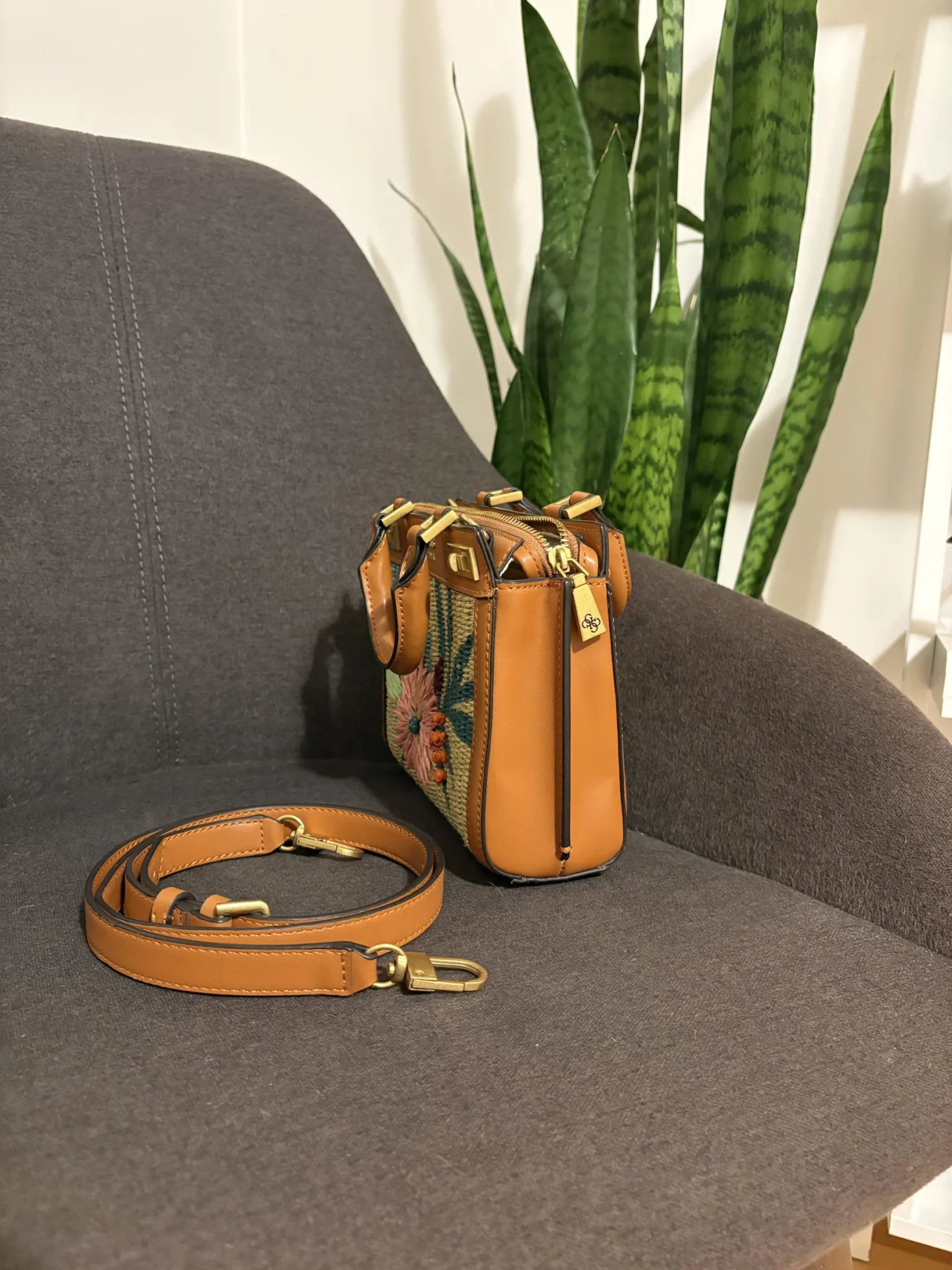 Image for Guess handbag