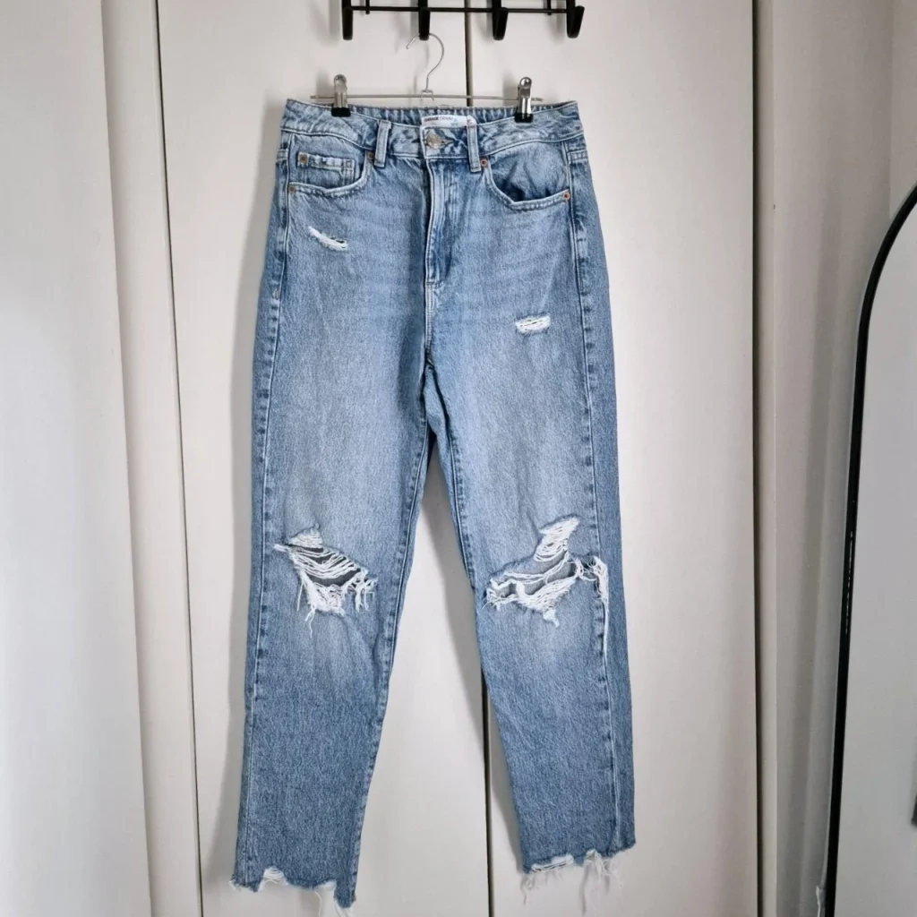 Featured image for High-waisted Garage jeans, size 27