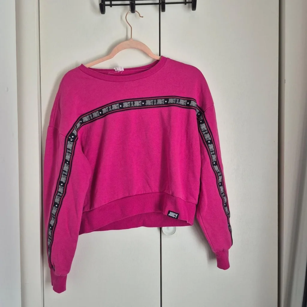 Featured image for Juicy Couture Sweater, Size Small