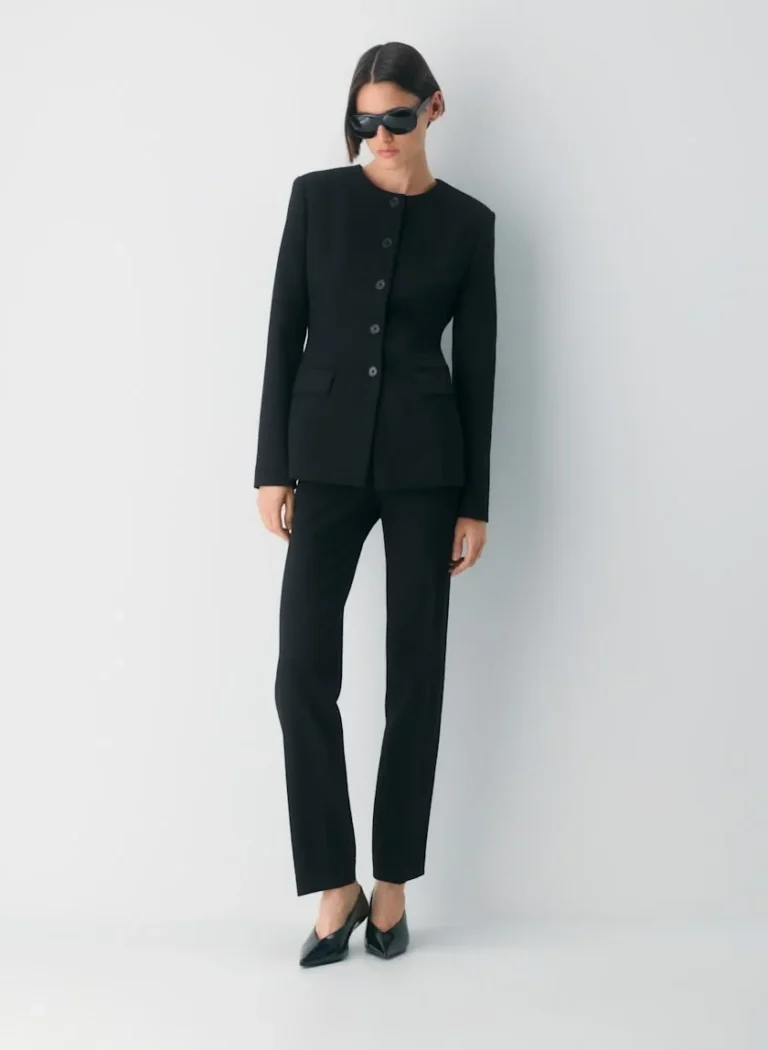 Image for ARITZIA | Stunning luxury blazer | BRAND NEW | a sumptuous piece ✨