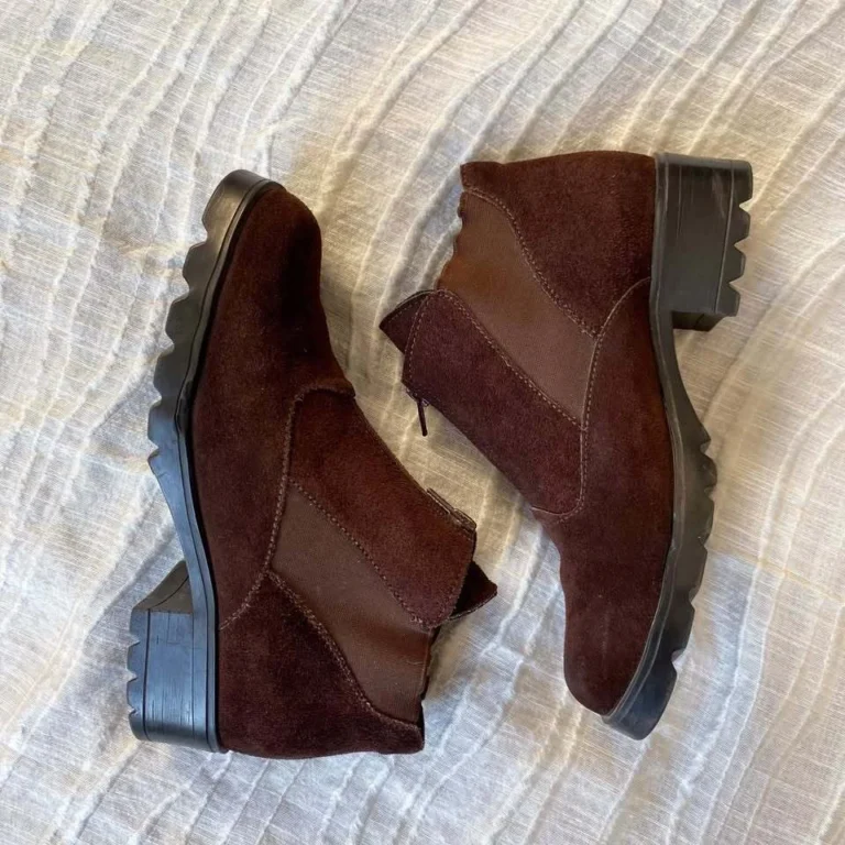 Image for Bottines vintage Barbo années 90 en suède marron faites au Canada grandeur 7 US