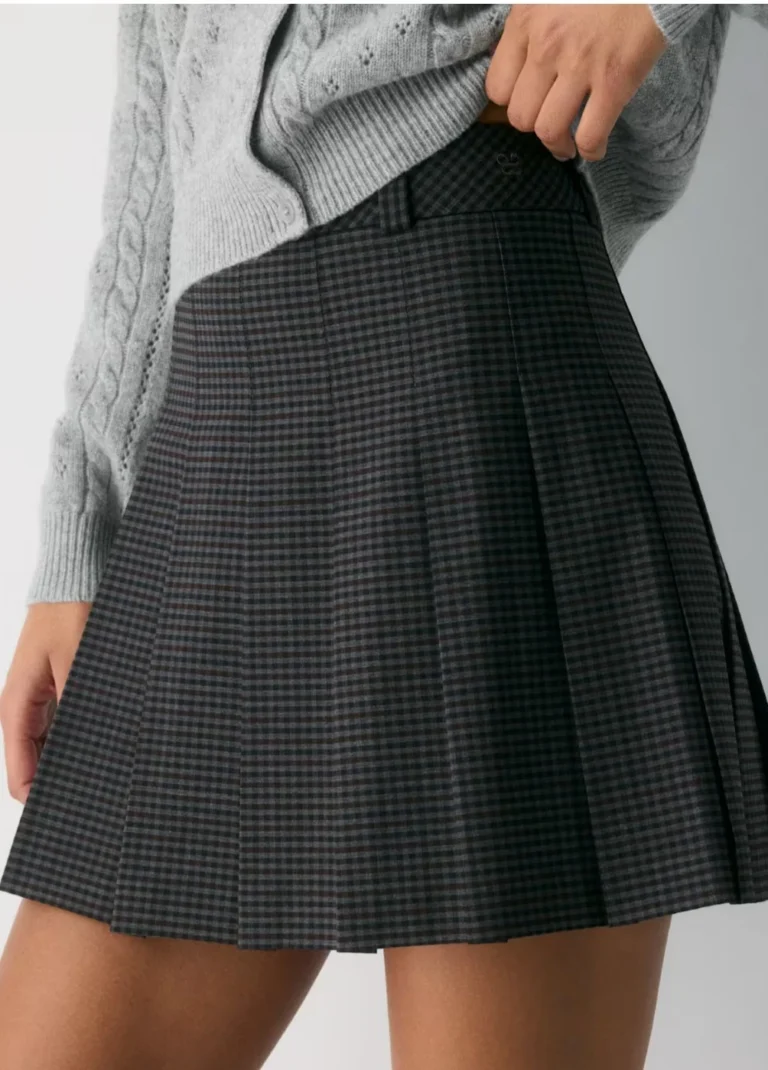 Image for 🌷Olive mini-skirt – Aritzia