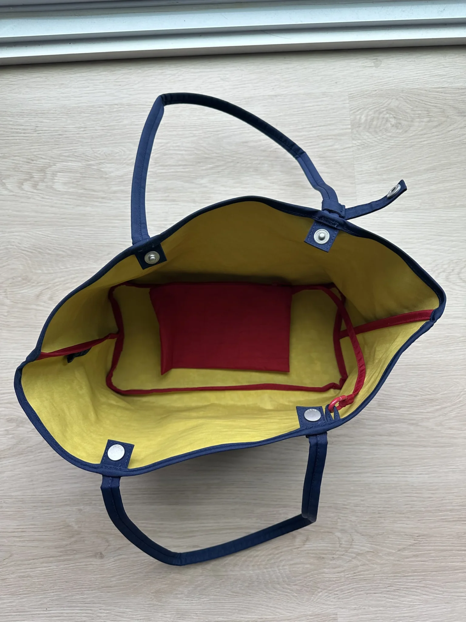 Image for Baggu Medium Reversible Nylon Tote