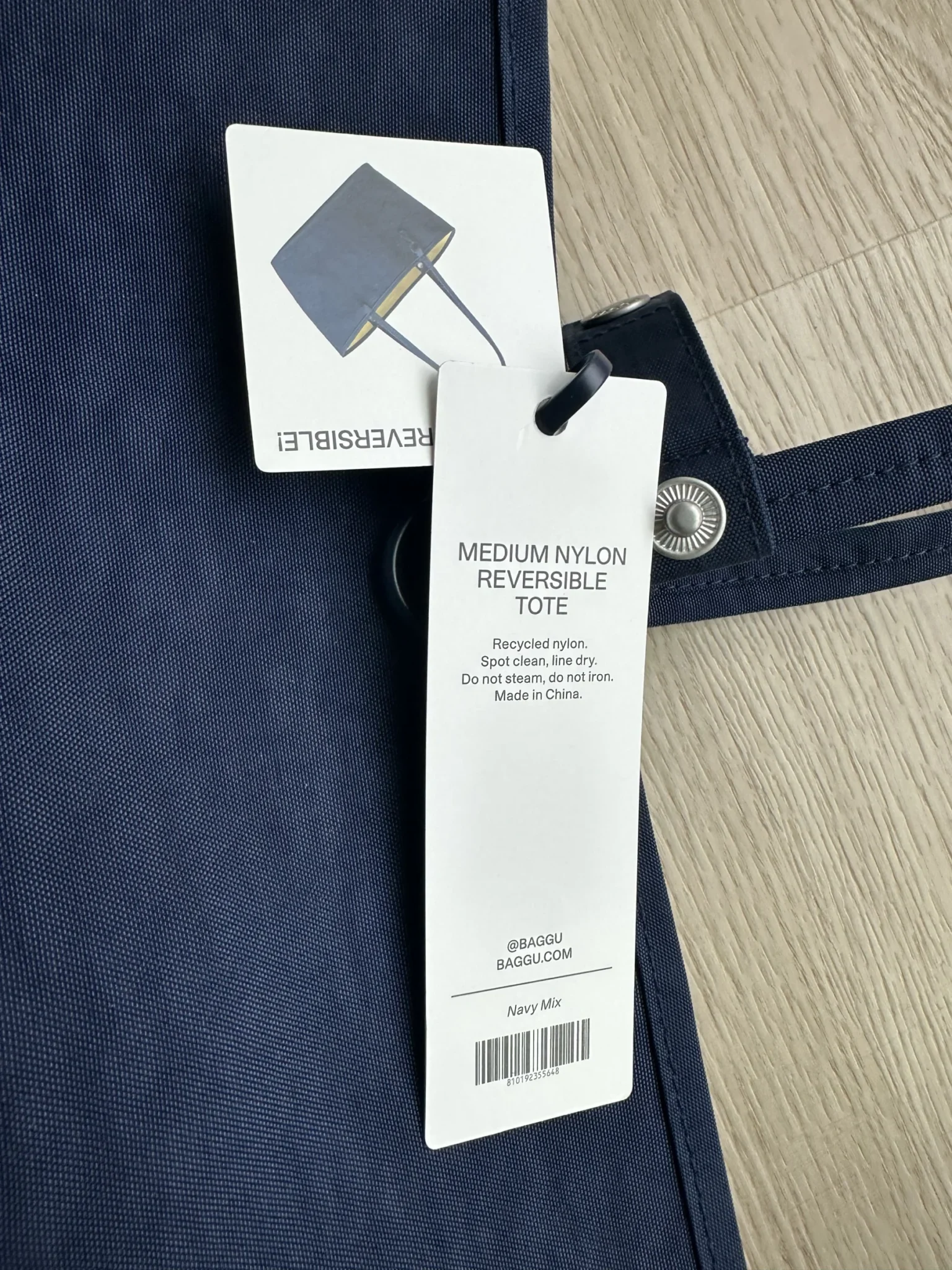 Image for Baggu Medium Reversible Nylon Tote
