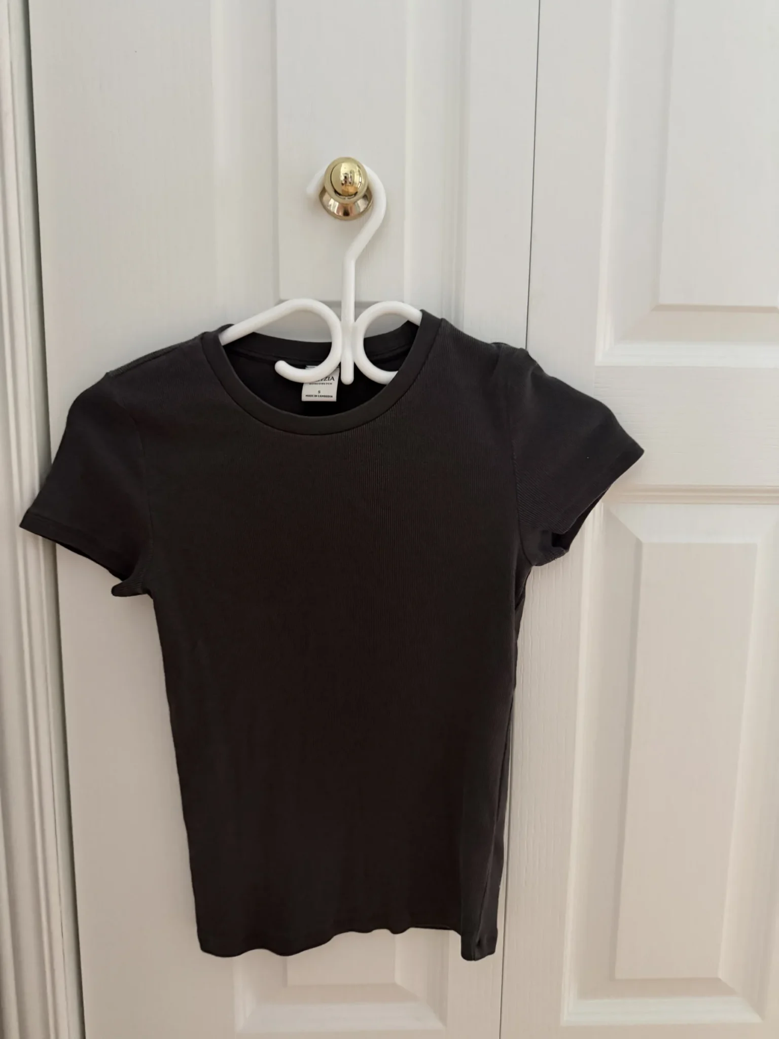 Image for Aritzia grey T-shirt, size small