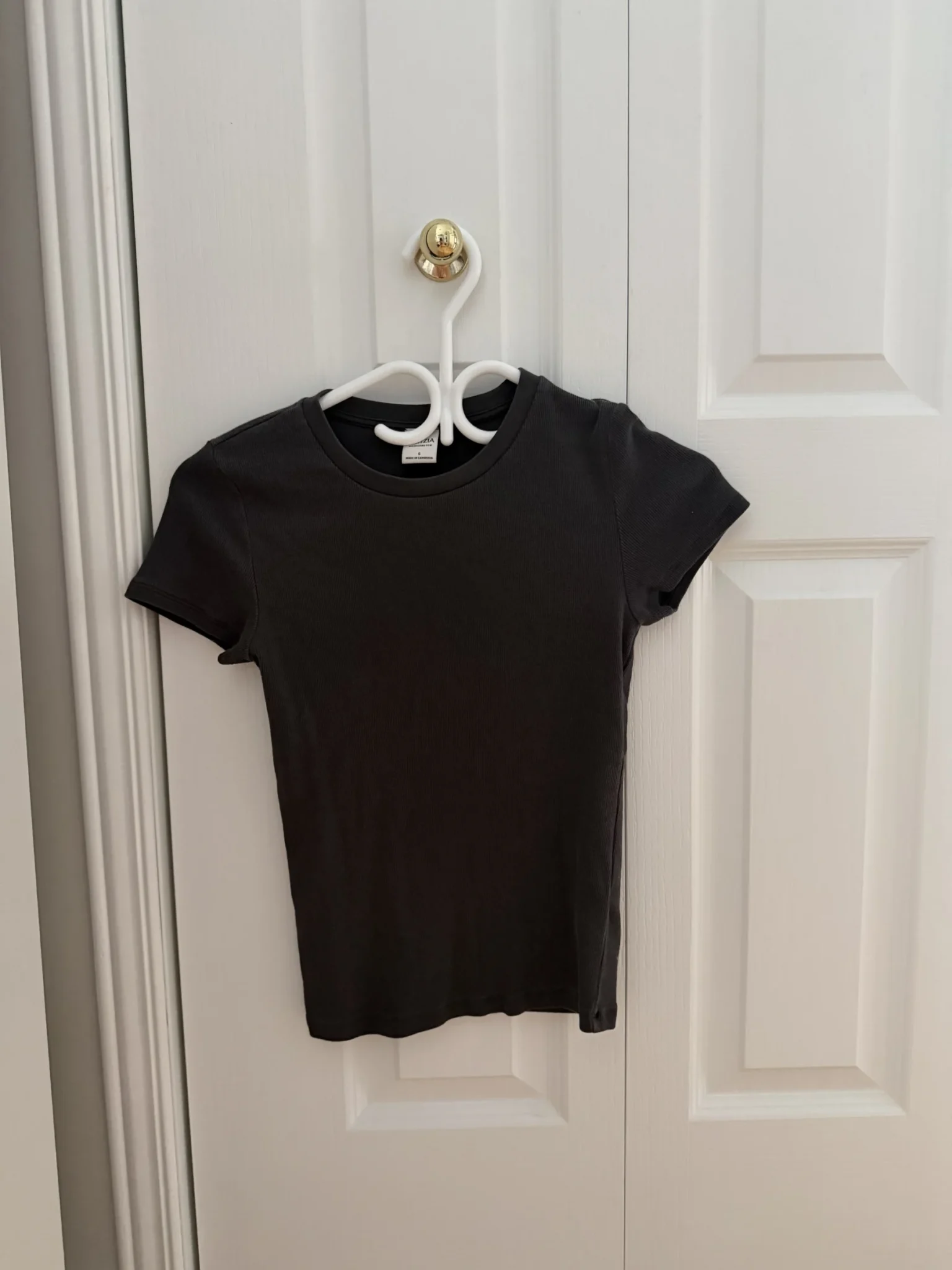 Image for Aritzia grey T-shirt, size small