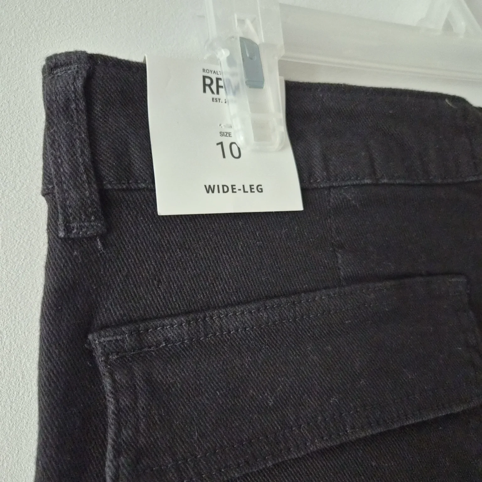 Image for Pantalon cargo noir à jambe large RFM (Royalty For Me)