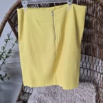 Thumbnail for Fitted pencil skirt – vibrant yellow
