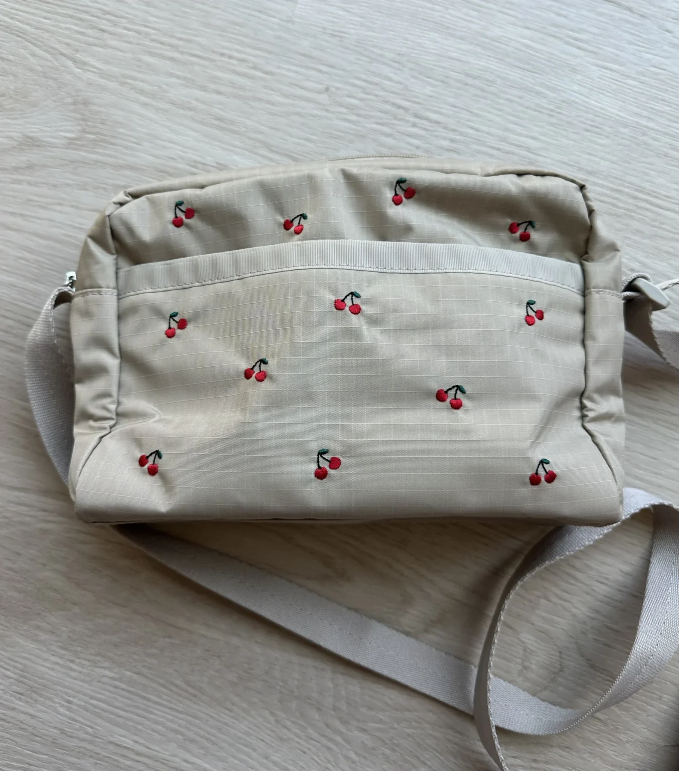 Image for LeSportSac Daniella Crossbody Bag