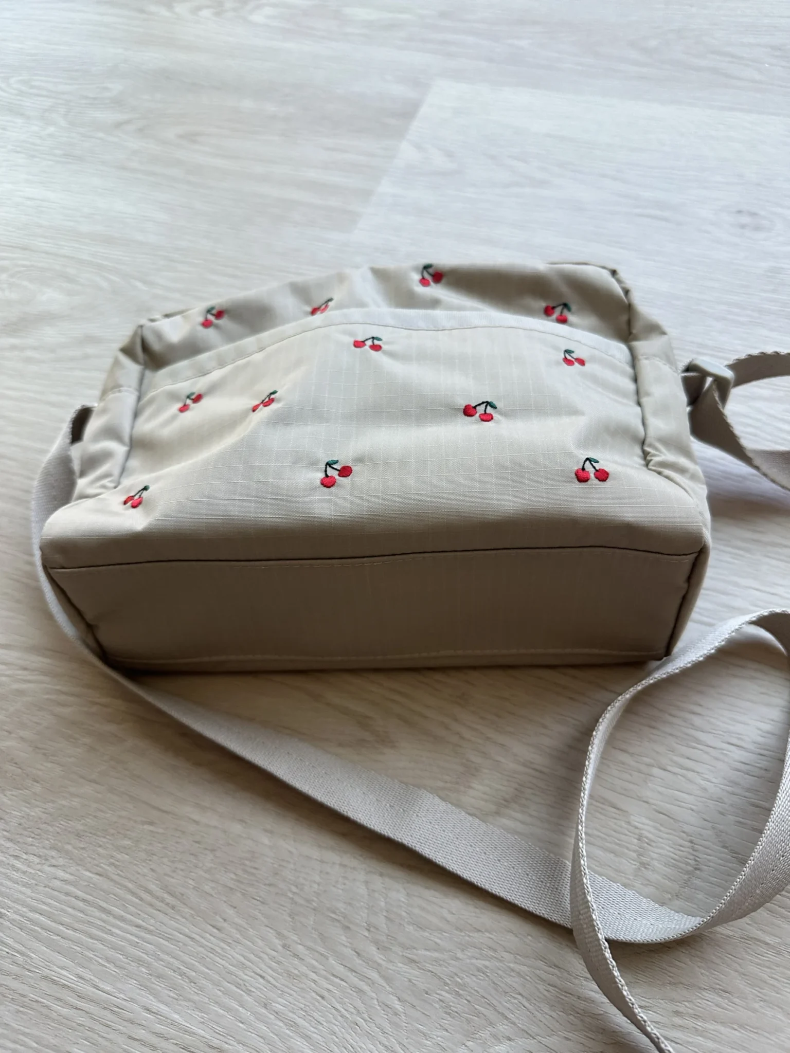 Image for LeSportSac Daniella Crossbody Bag