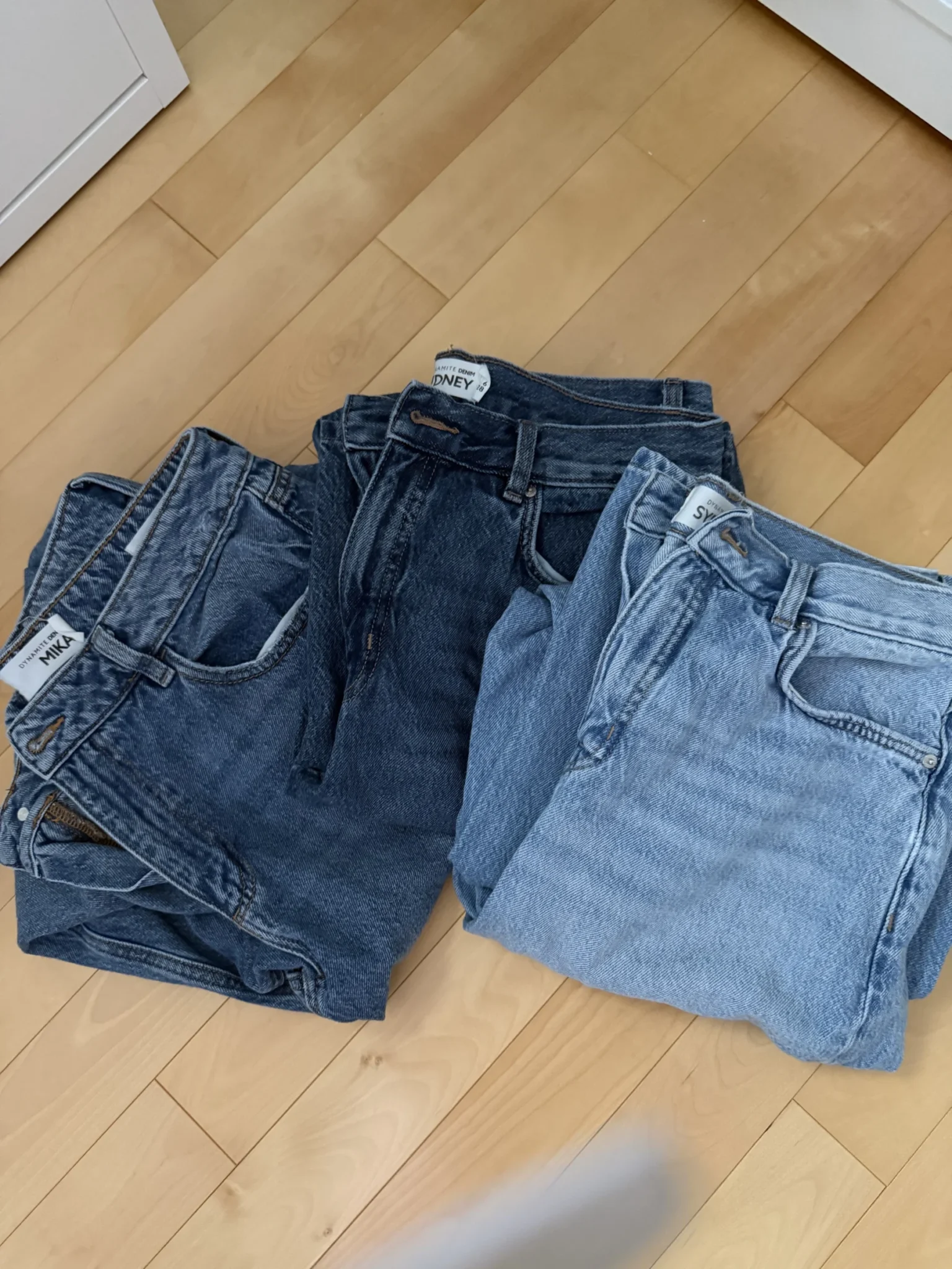 Featured image for Dynamite jeans in sizes 28 and 29