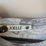 Thumbnail for Chandail Joëlle - fait au Canada