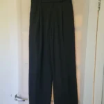 Thumbnail for Loose-fitting pleated trousers
