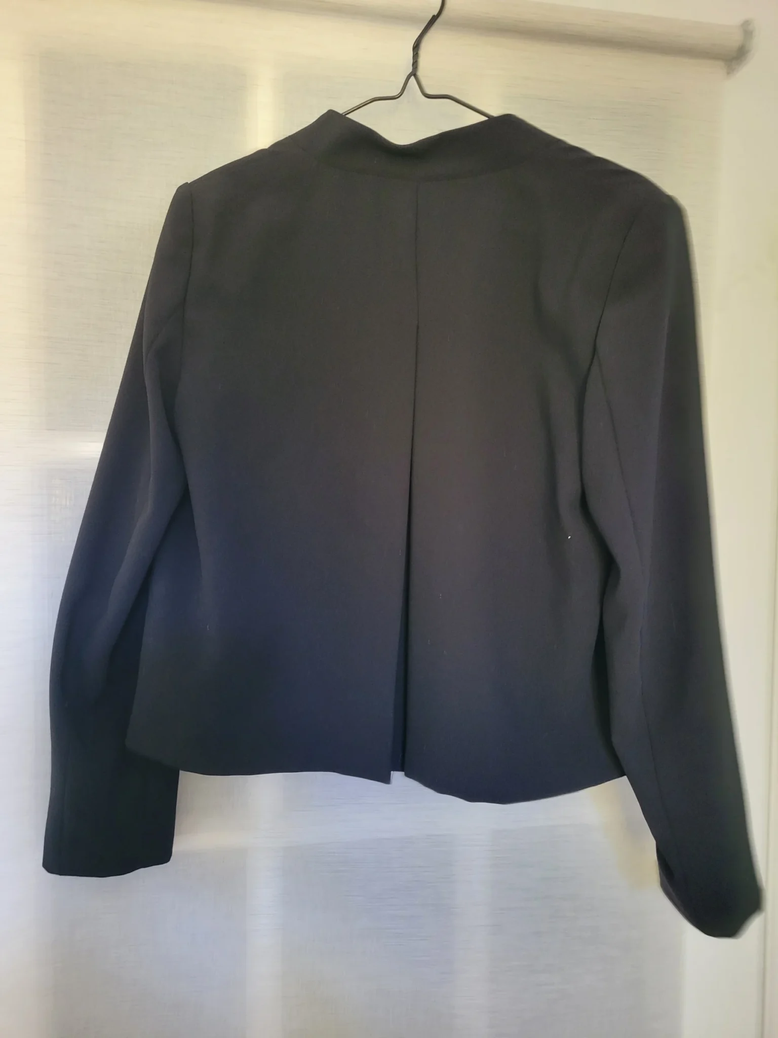 Image for Stylish cropped jacket