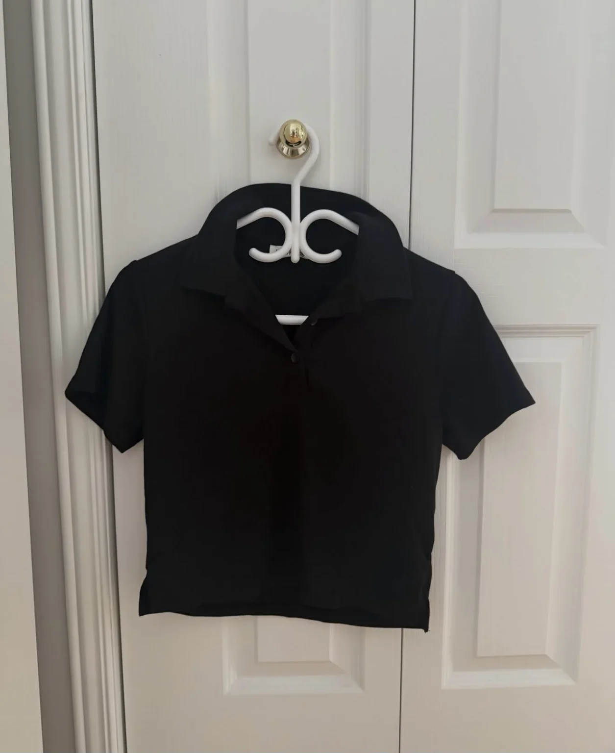 Featured image for Women’s medium-sized polo shirt
