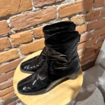 Featured thumbnail for Bottes à talon haut L’intervalle cuir vernis noir
