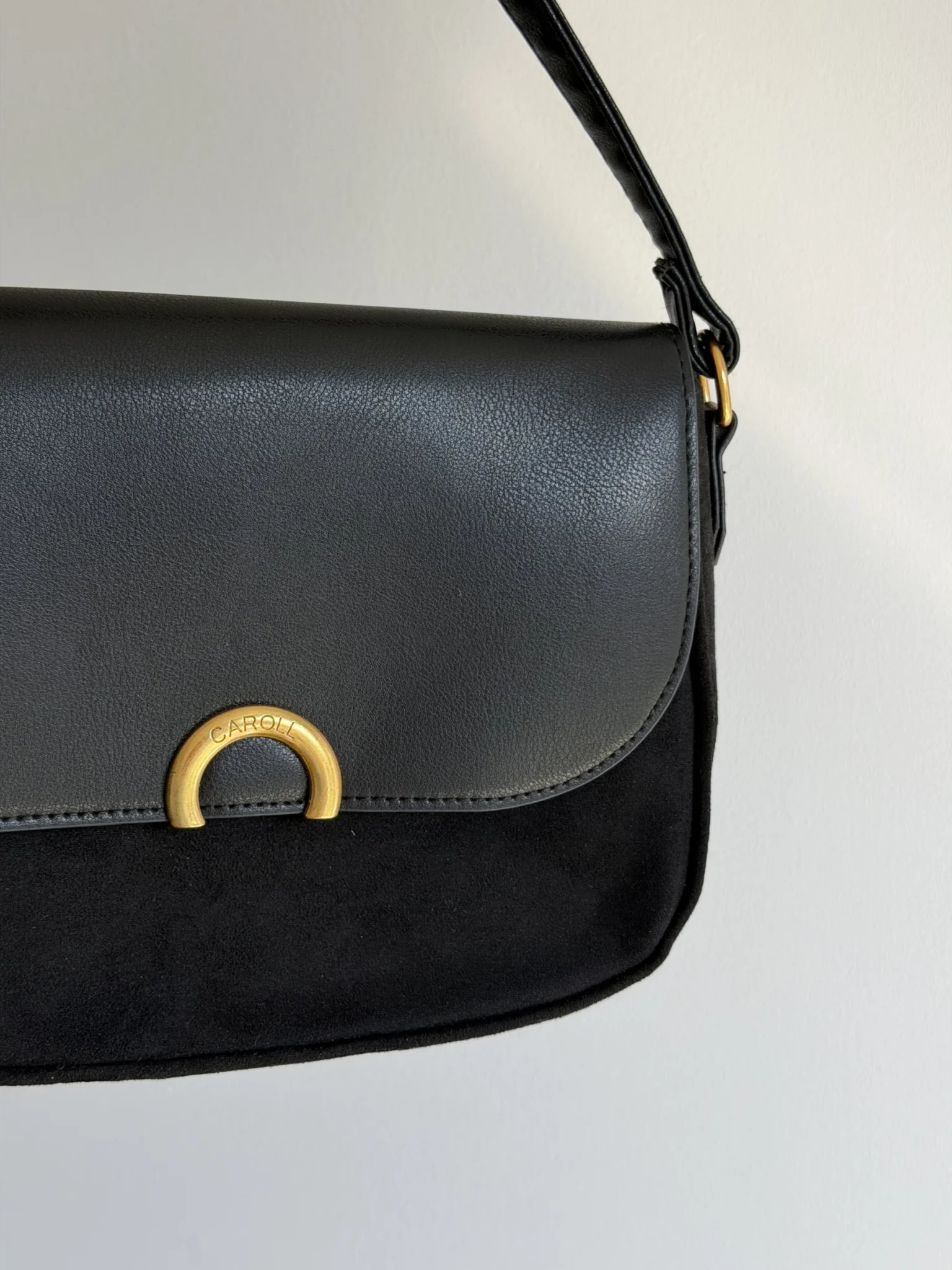 Image for Sac à main Caroll noir à détail doré