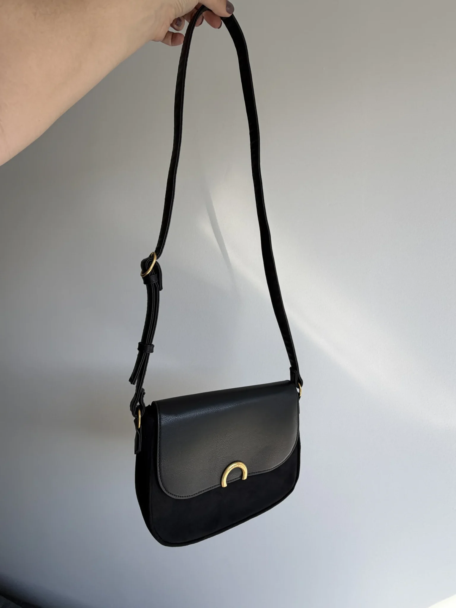 Image for Sac à main Caroll noir à détail doré