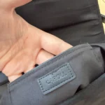 Thumbnail for Sac à main Caroll noir à détail doré