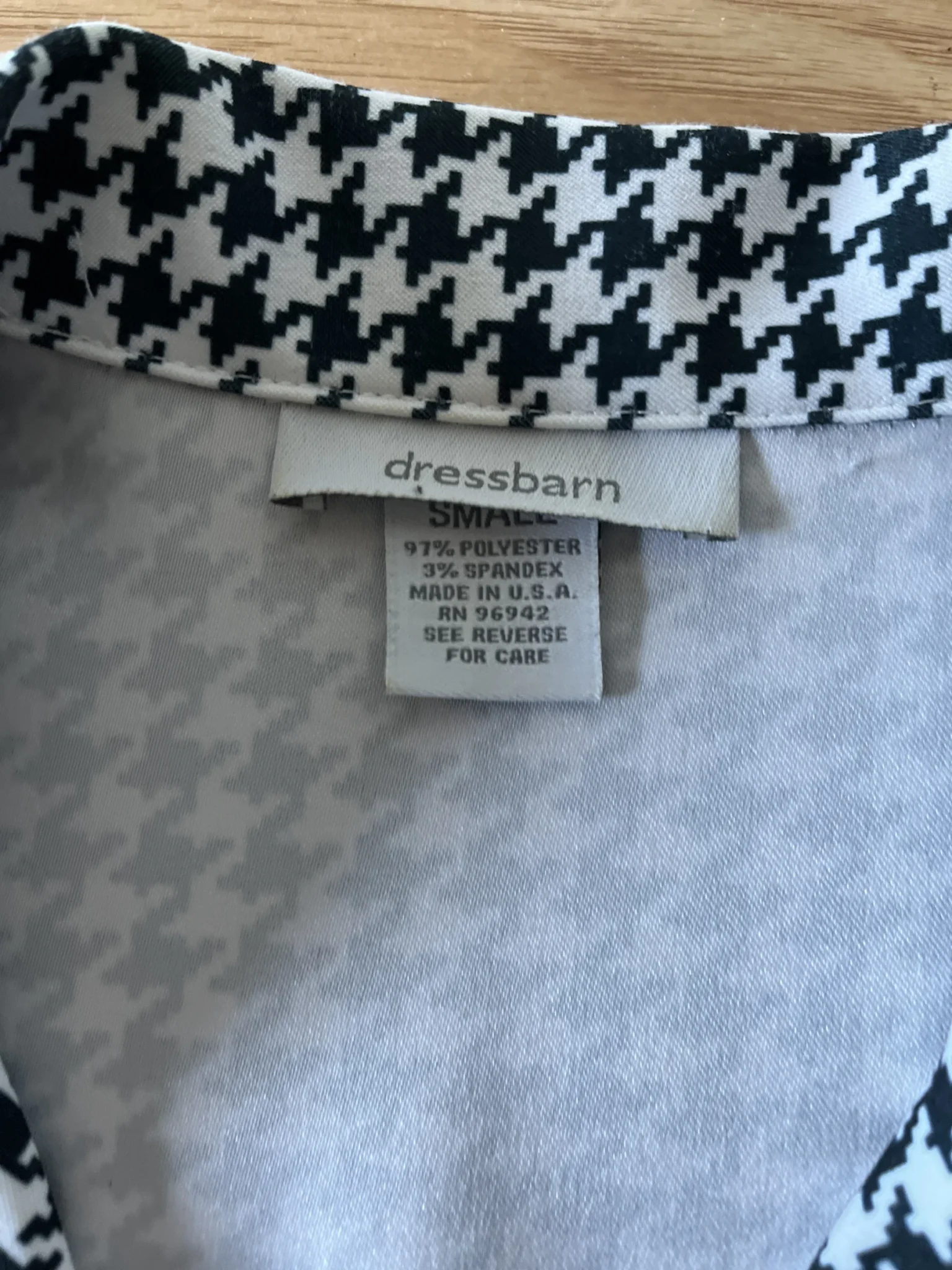 Image for Black and white houndstooth long-sleeved jacket – Dressbarn