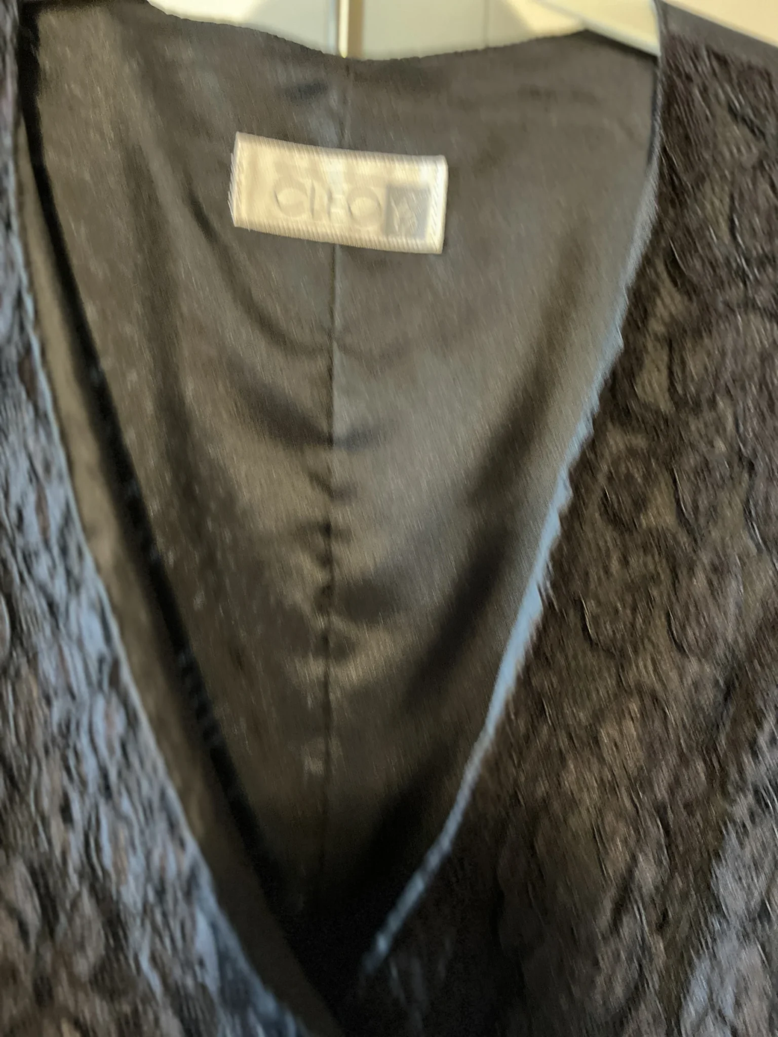 Image for Black sleeveless jacket/blouse – Cleo