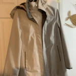 Featured thumbnail for Superbe veste de mi-saison / Coupe-vent Liz Claiborne – Taille M