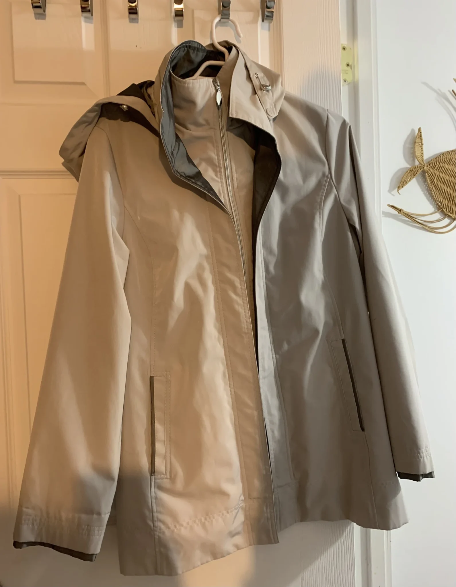 Featured image for Superbe veste de mi-saison / Coupe-vent Liz Claiborne – Taille M