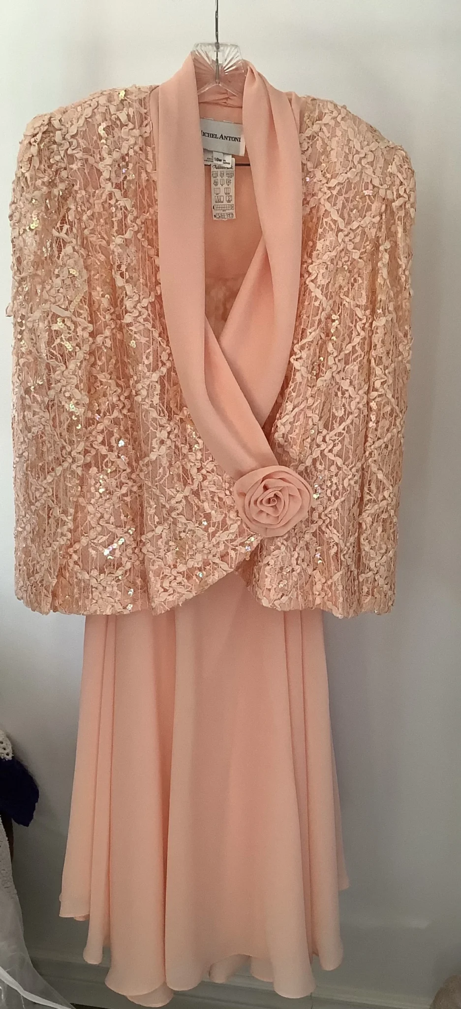 Featured image for Chic peach-pink jacket and skirt set, for cocktail parties, weddings and Christmas – Michel Antoni