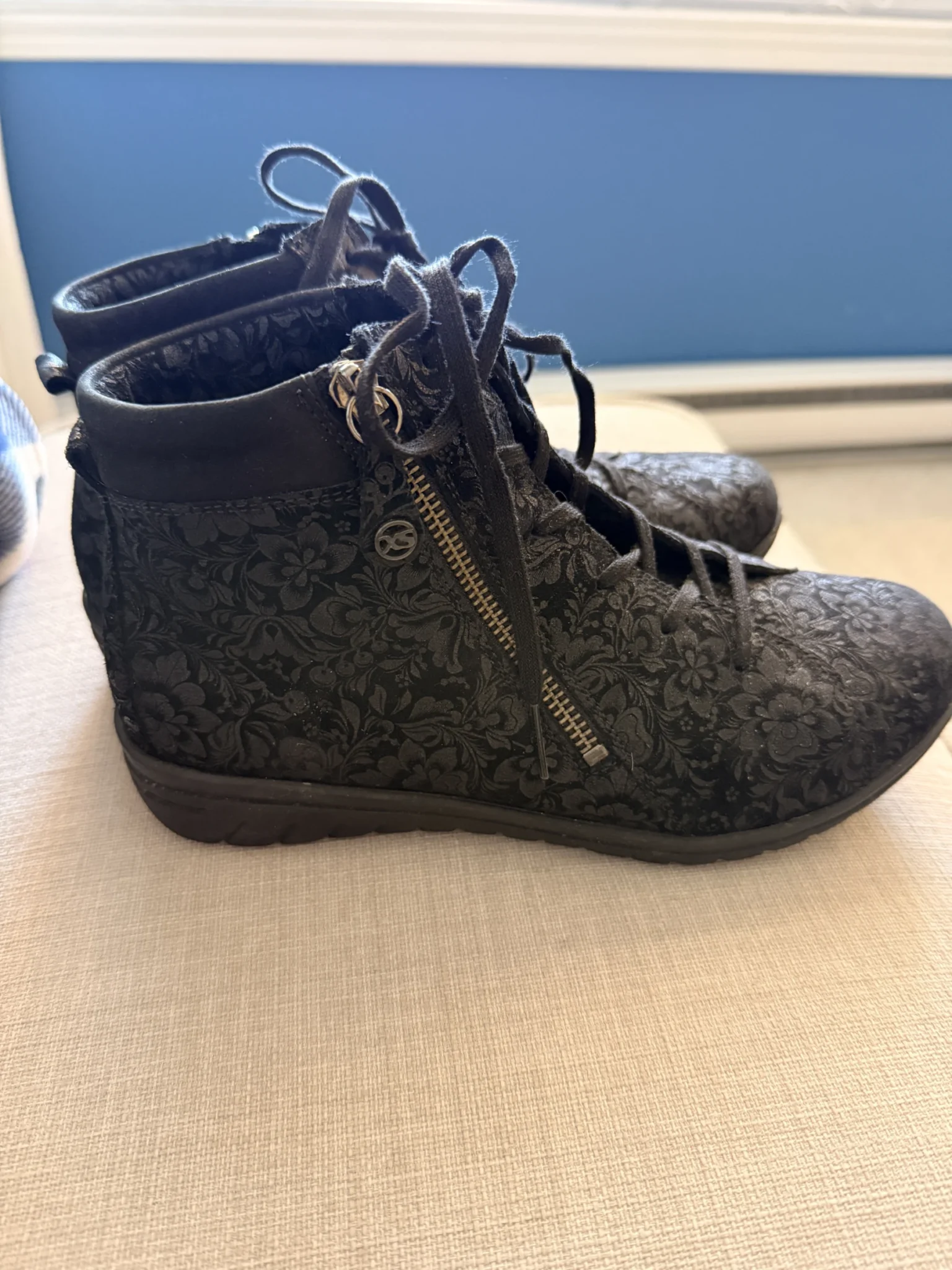 Featured image for Women’s boots / ankle boots, sizes 6–6½, by Hartjes