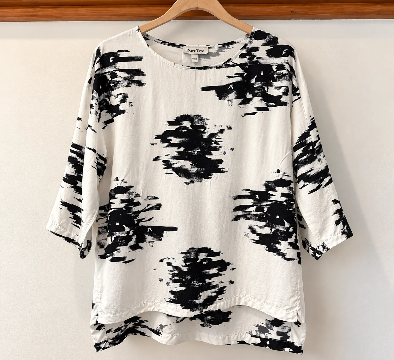 Part Two | Blouse fluide à imprimé abstrait noir et blanc Part Two seconde main
