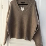 Featured thumbnail for Gilet taupe encoulure en V neuf Zara