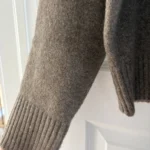 Thumbnail for Gilet taupe encoulure en V neuf Zara