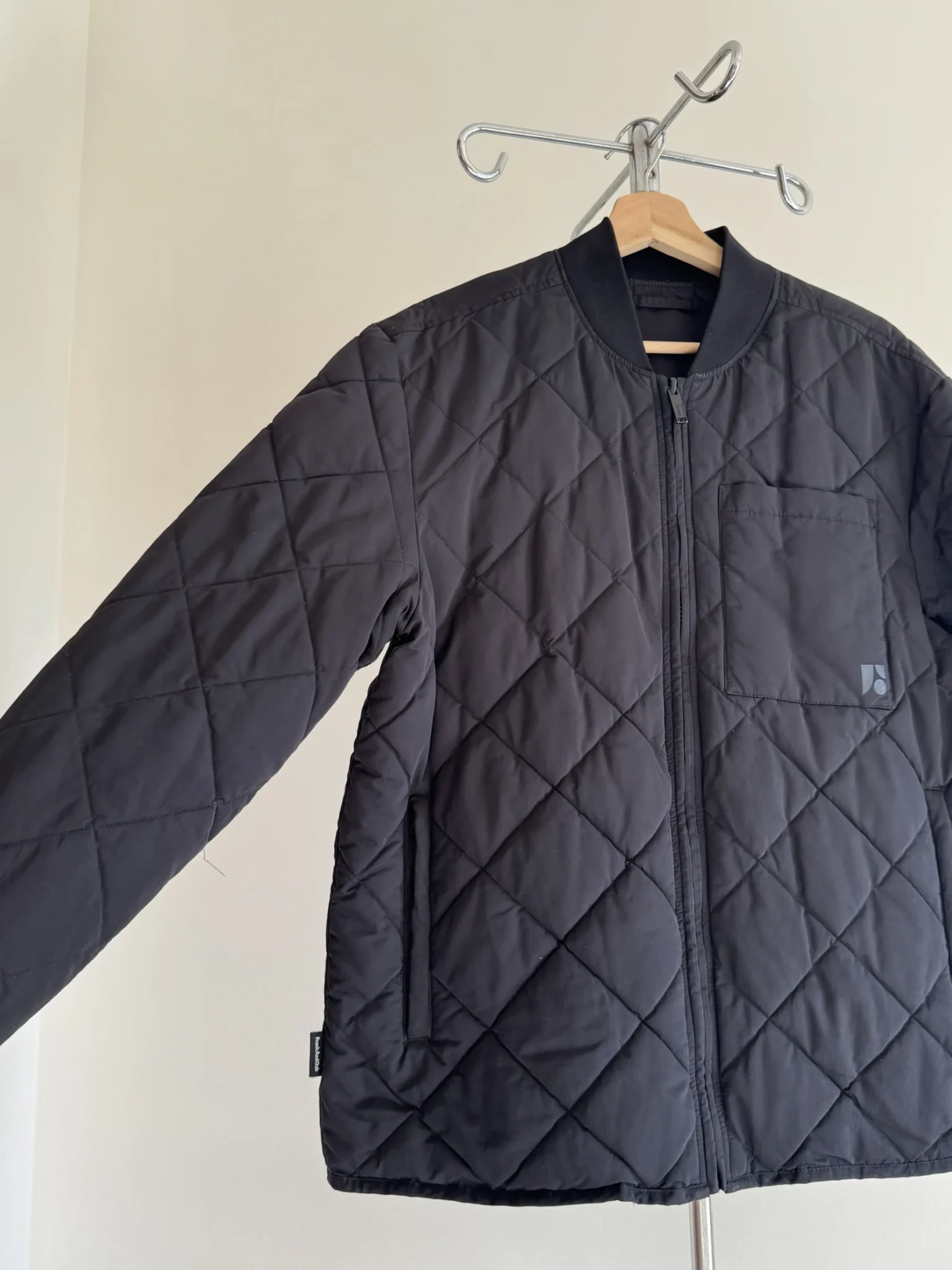 Image for Veste Bomber Réversible Matelassée ou Lisse Noire Frank and Oak Skyline Homme Medium