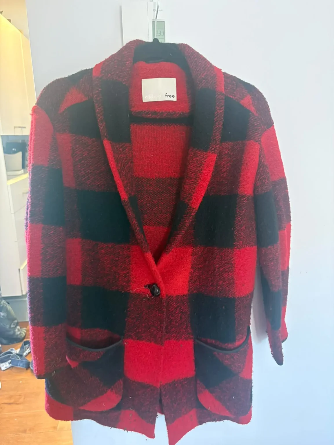 Featured image for Veste carreautée Aritzia