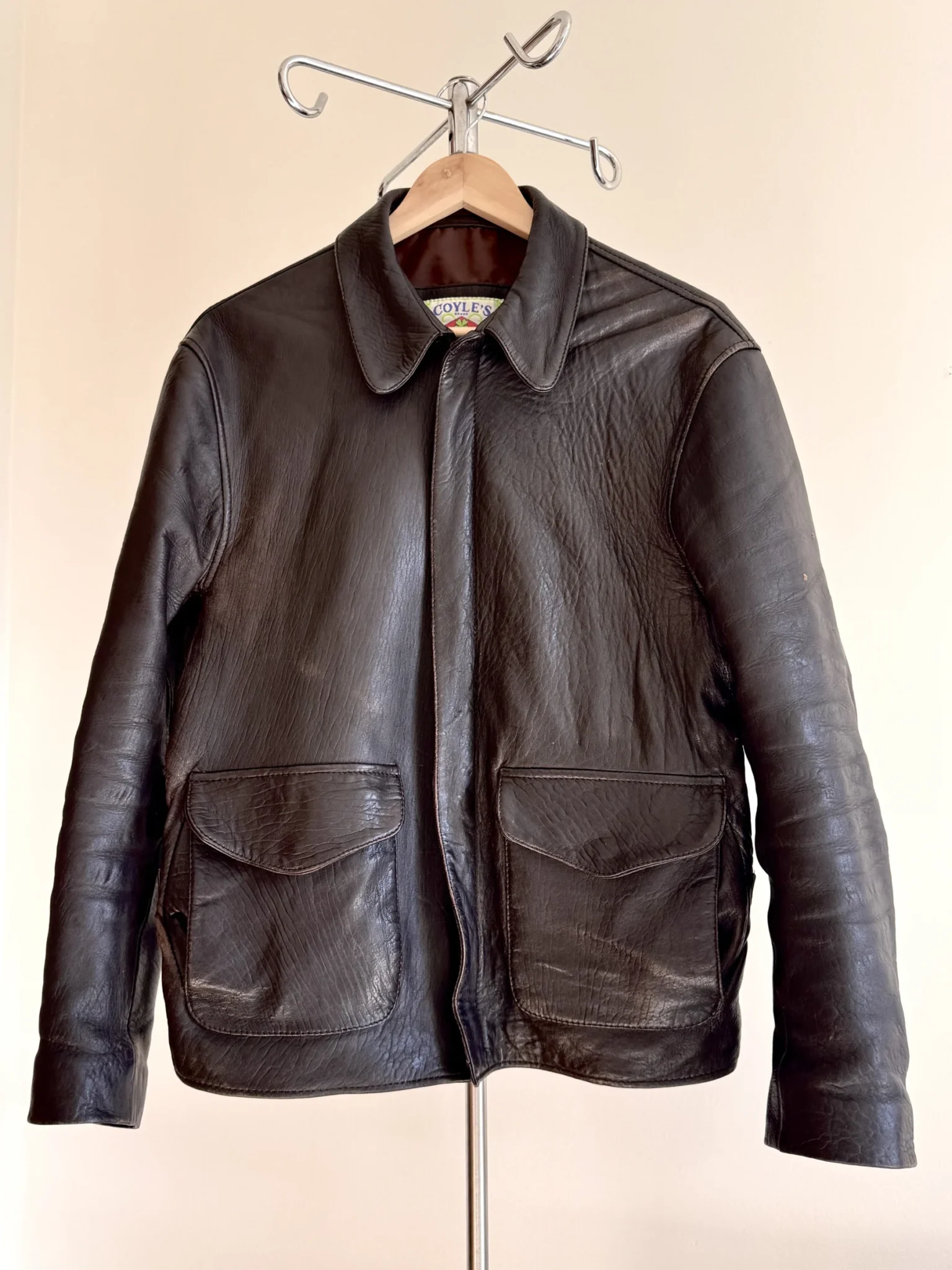 Featured image for Manteau de Cuir d'agneau Indiana Jones Coyle's Clothing Raiders of the Ark Medium Marron