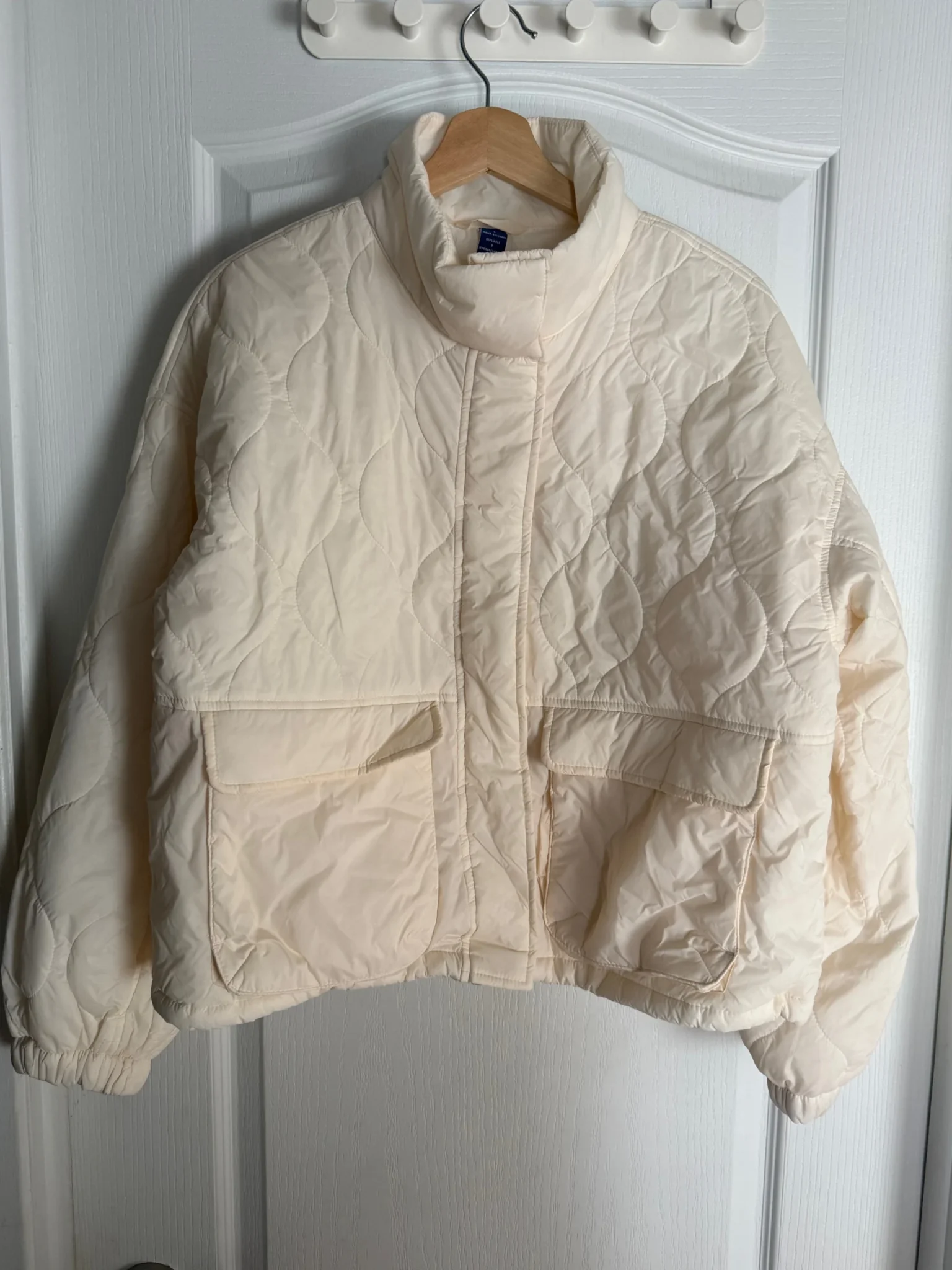 Featured image for Old Navy lightweight, water-resistant fold-away coat