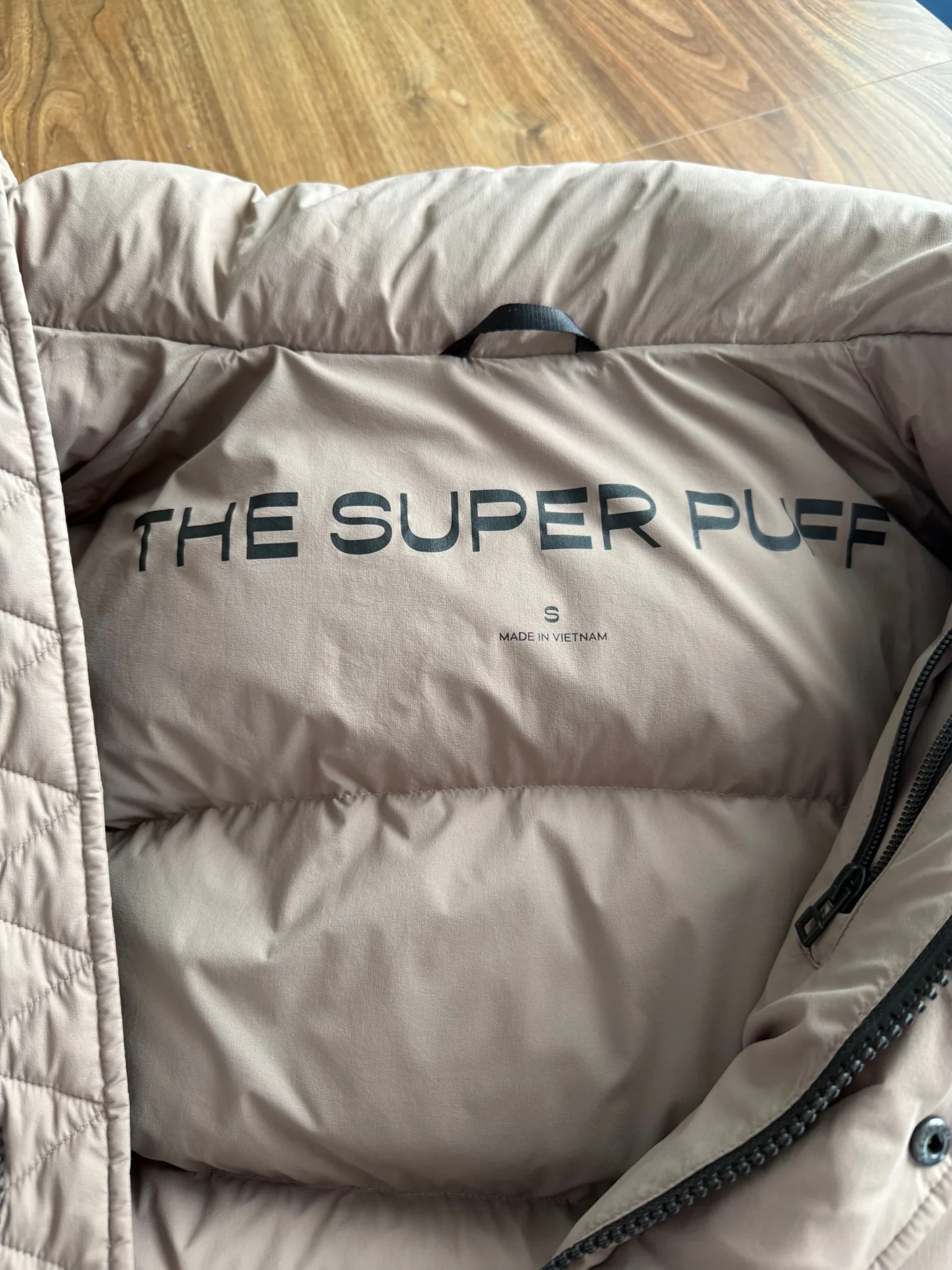 Image for Aritzia The Super Puff Mid Coat S/S