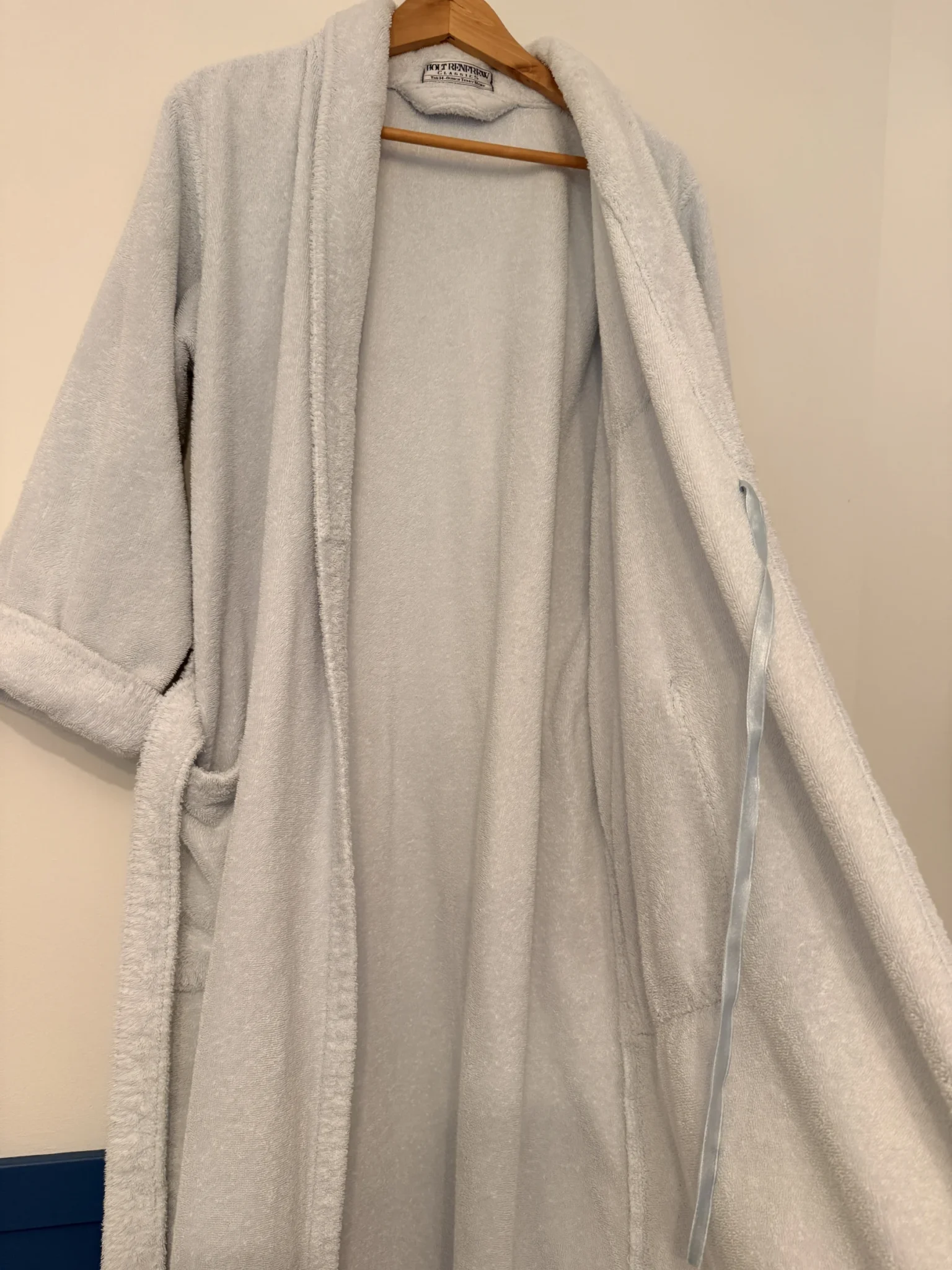 Image for Holt Renfrew terry cloth dressing gown / bathrobe
