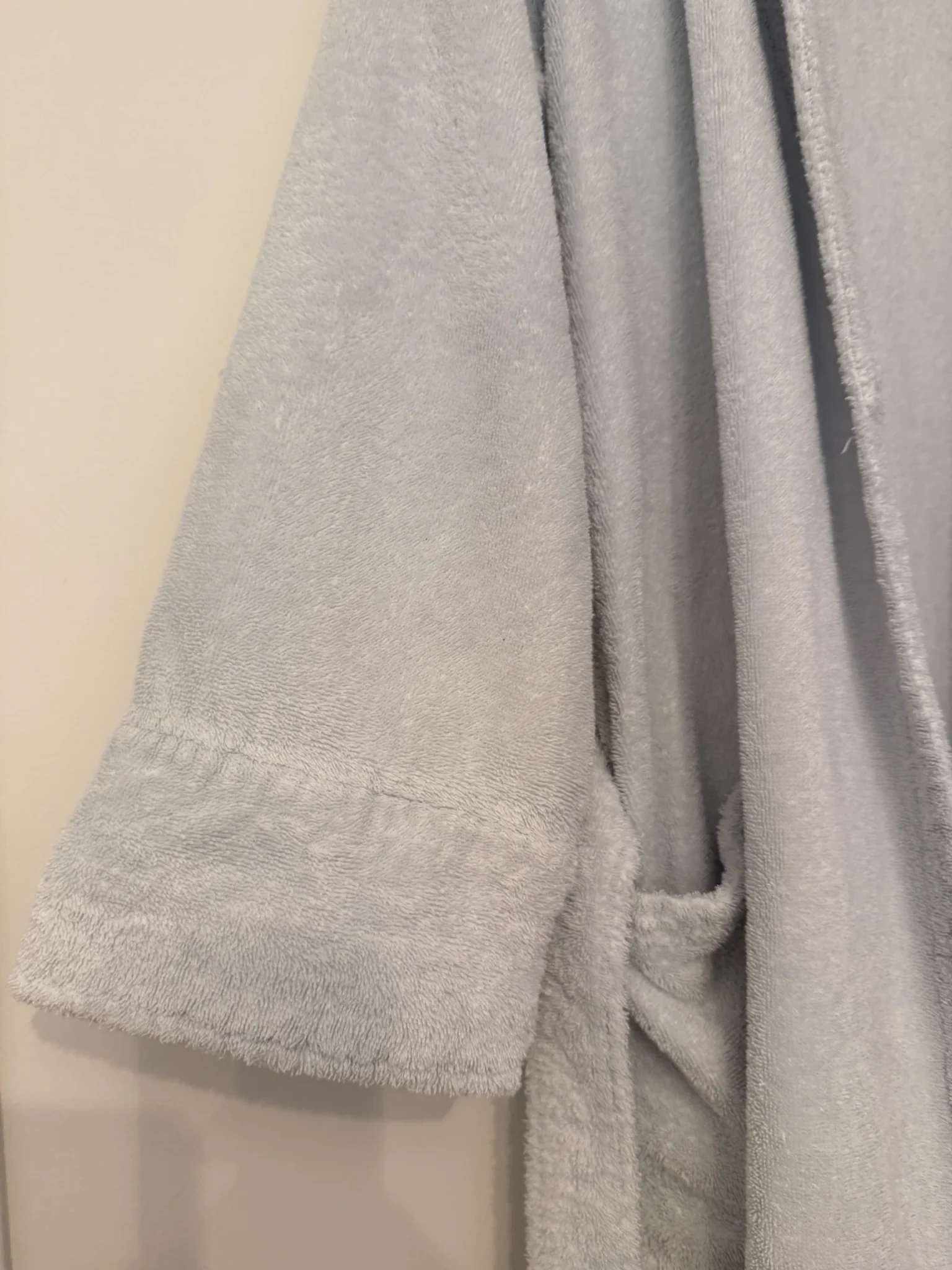 Image for Holt Renfrew terry cloth dressing gown / bathrobe