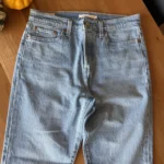 Thumbnail for Icon Fit Wedgie Jeans