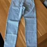 Thumbnail for Icon Fit Wedgie Jeans