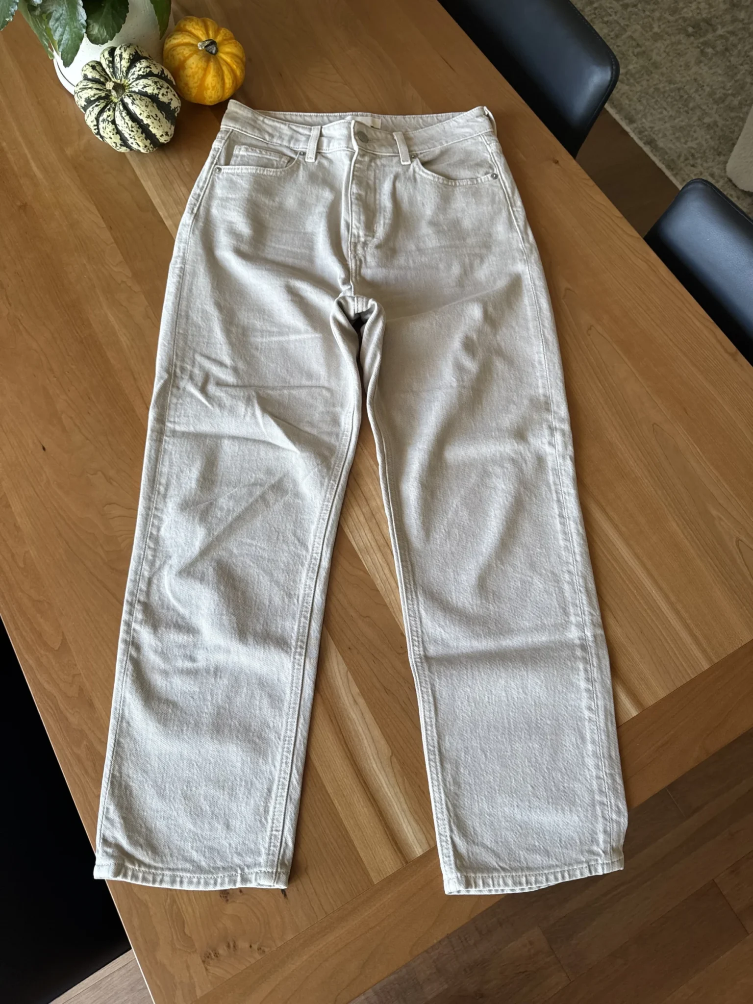 Featured image for Beige mum jeans