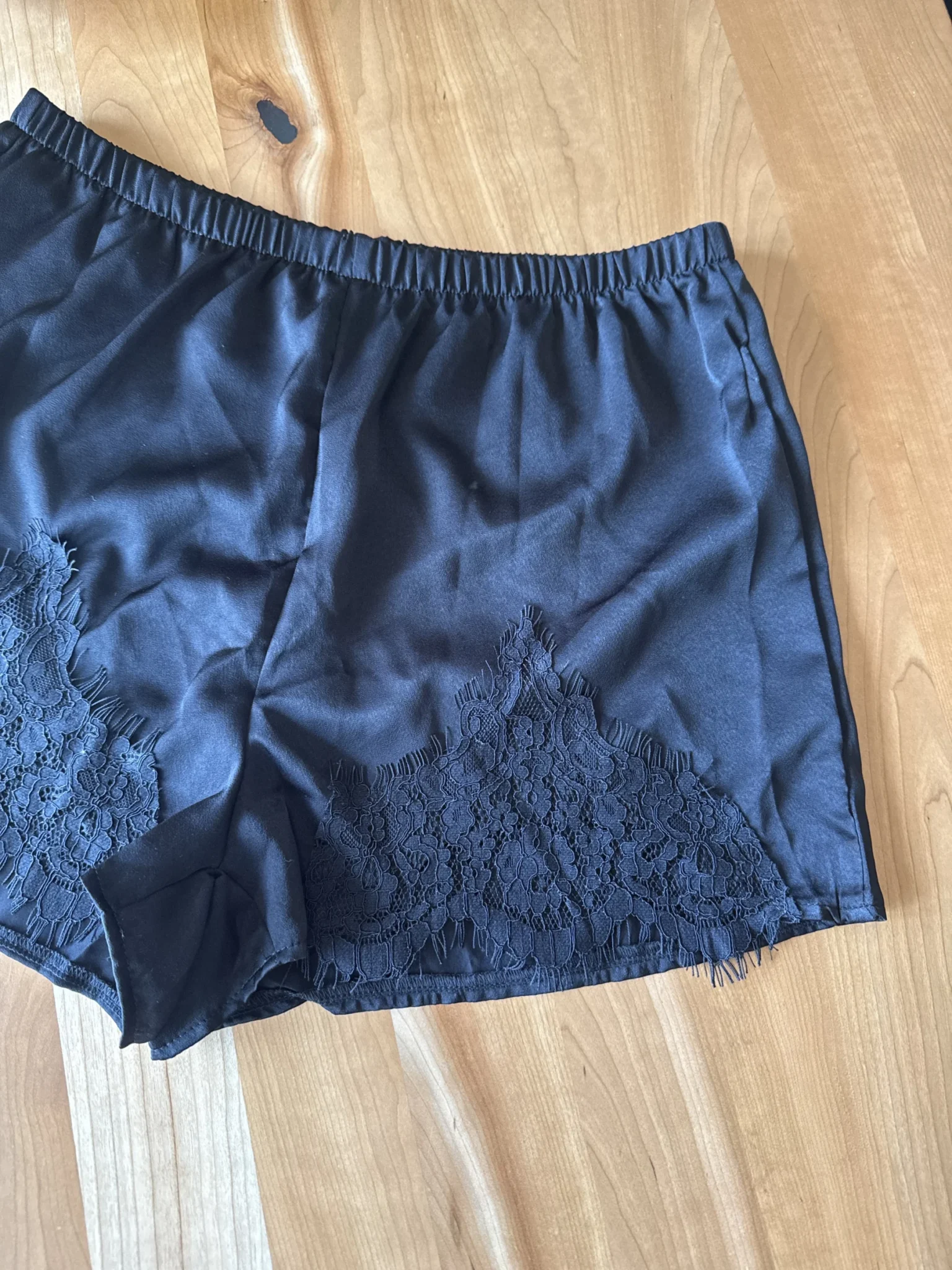 Image for Black satin shorts with lace