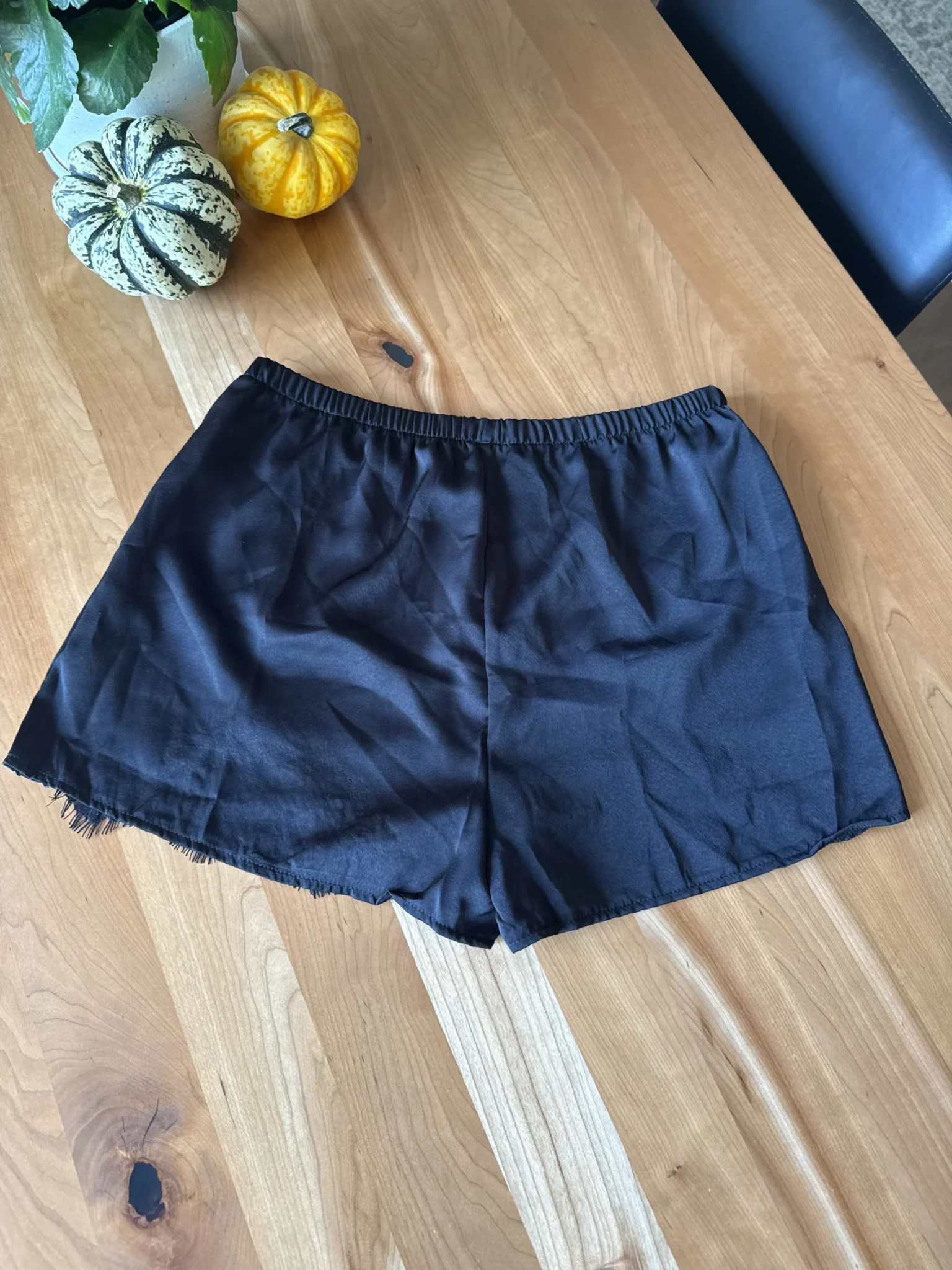 Image for Black satin shorts with lace