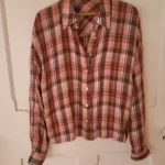 Thumbnail for Chemise Aritzia Wilfred Free à carreaux rose et brun, courte et ample, taille S