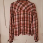Thumbnail for Chemise Aritzia Wilfred Free à carreaux rose et brun, courte et ample, taille S