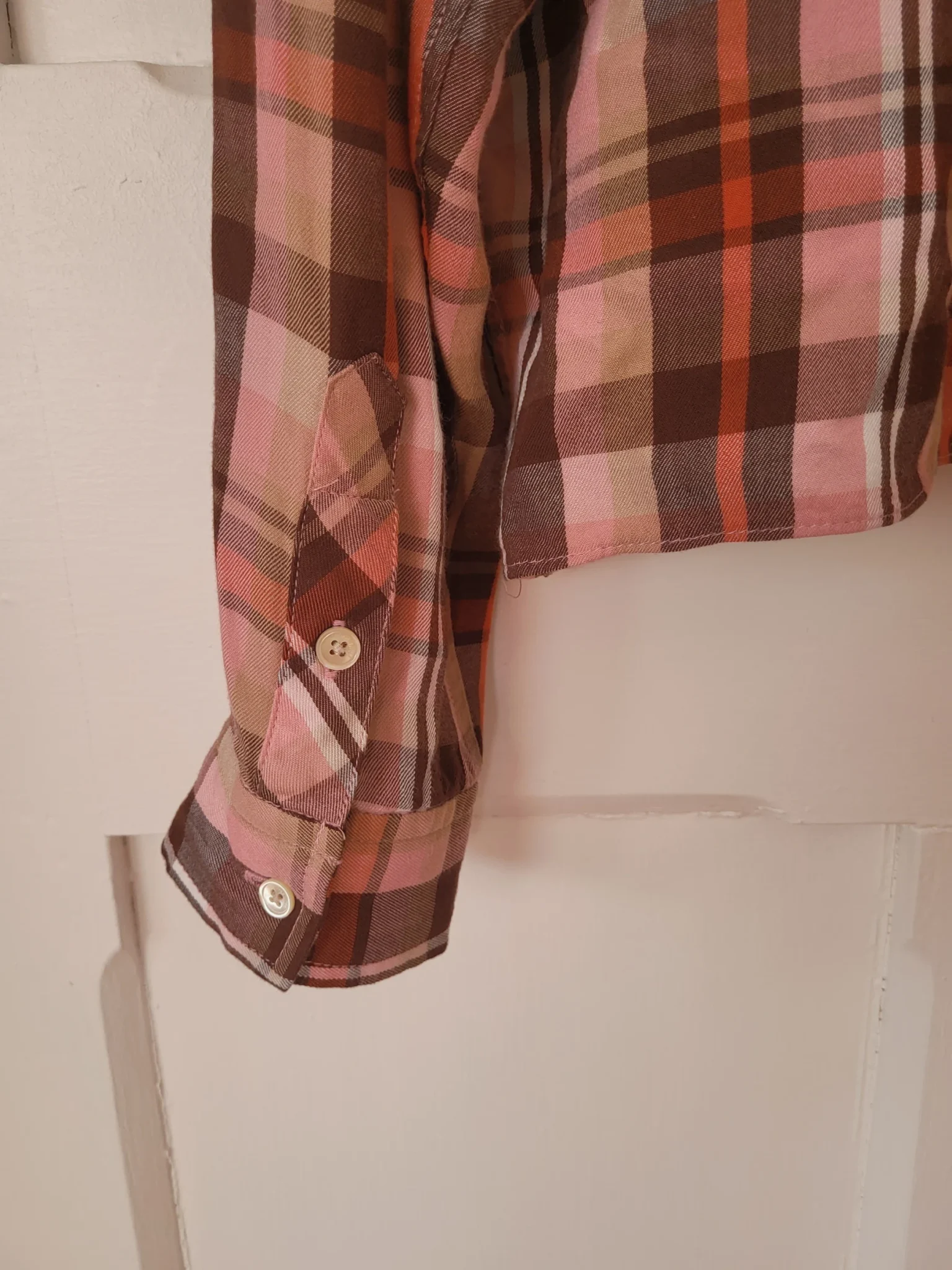 Image for Chemise Aritzia Wilfred Free à carreaux rose et brun, courte et ample, taille S