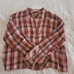Thumbnail for Chemise Aritzia Wilfred Free à carreaux rose et brun, courte et ample, taille S