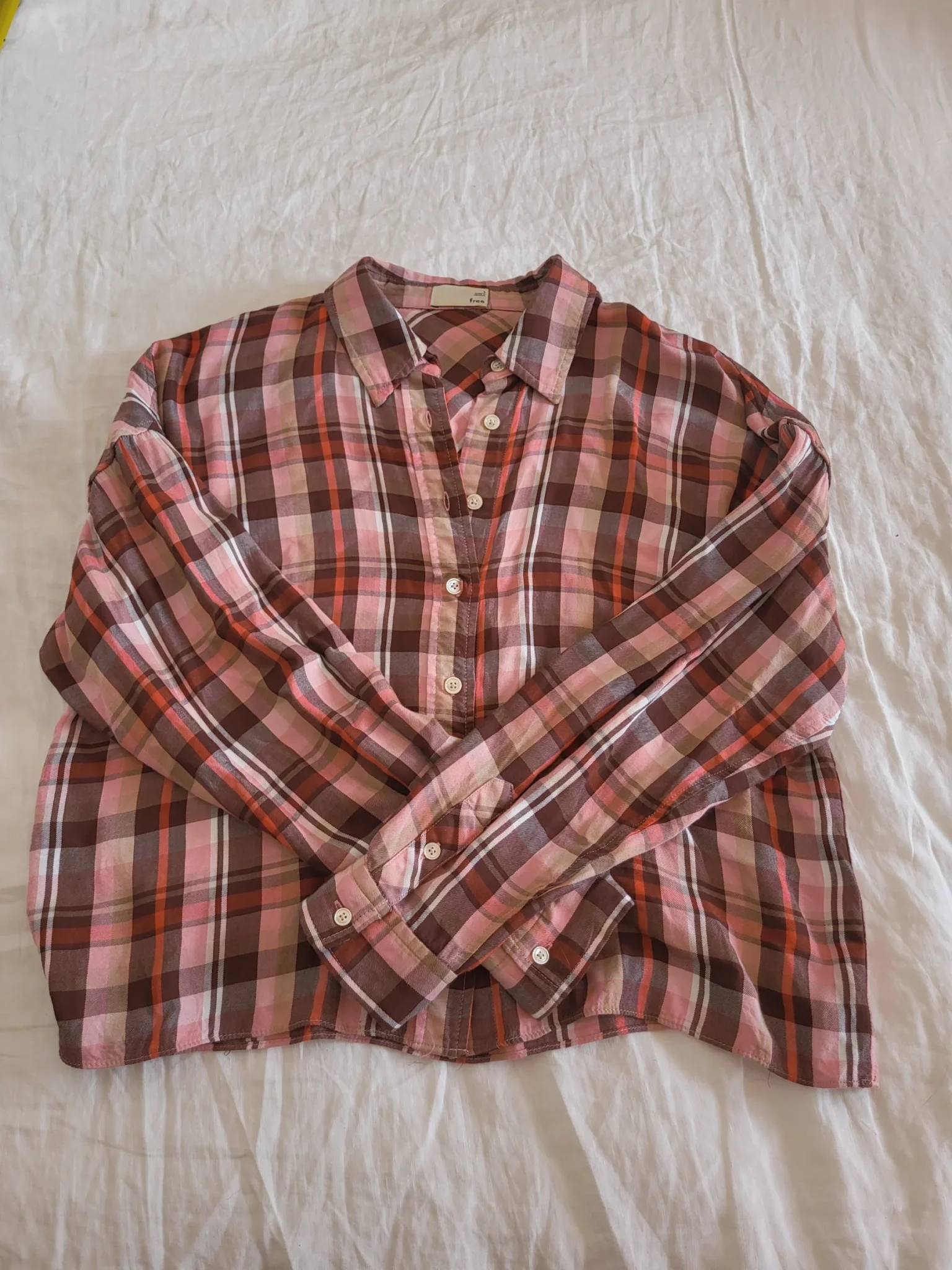 Image for Chemise Aritzia Wilfred Free à carreaux rose et brun, courte et ample, taille S